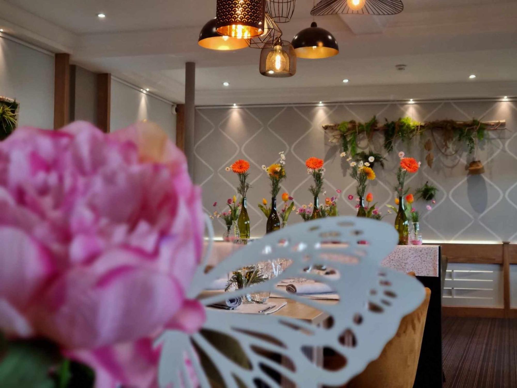 Logis Hotel Schaeffer- Restaurant Le Saint Georges Serrières-en-Chautagne Esterno foto